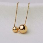 COLAR BANHO OURO 18K BOLA DUPLA TAMANHO DIFERENTE LISO