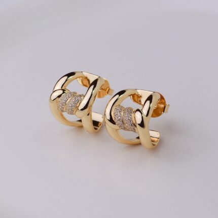 BRINCO BANHO OPURO 18K CURVADO 2 MEIA GOTA ENTRELAÇADA MEIO HASTE 2 TRANSPASSADA